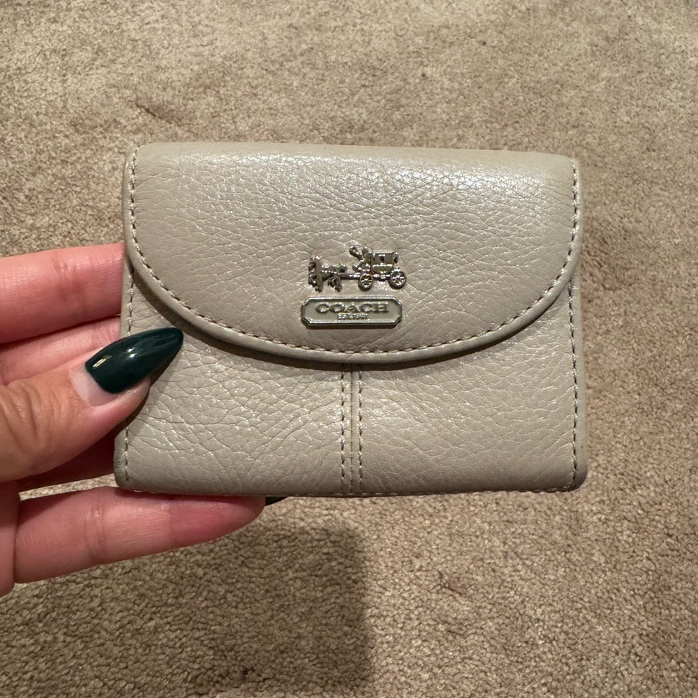 ❌SOLD - Coach Taupe Leather Card Holder